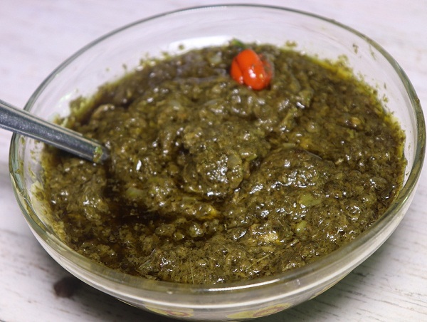 Société | Guinée : la sauce feuille de manioc, un pilier de la gastronomie nationale