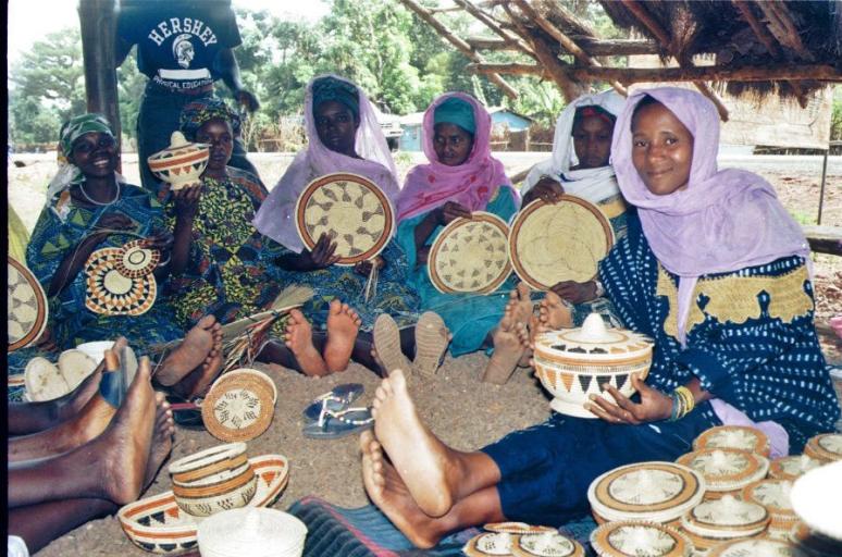 Artisanat : les artisans guinéens perpétuent un savoir-faire ancestral