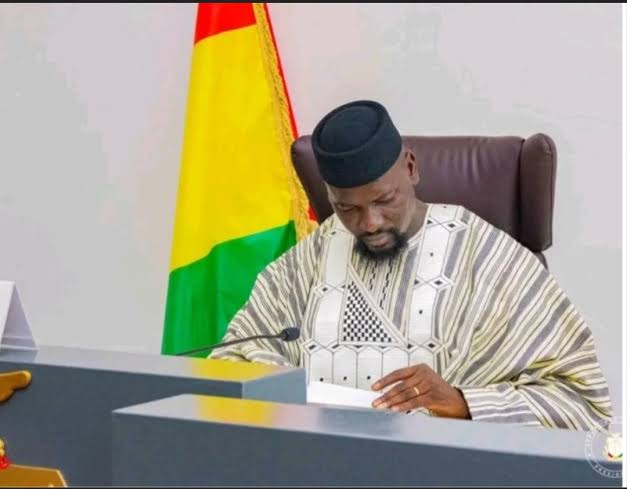 Guinée : le président Mamadi Doumbouya remanie son gouvernement